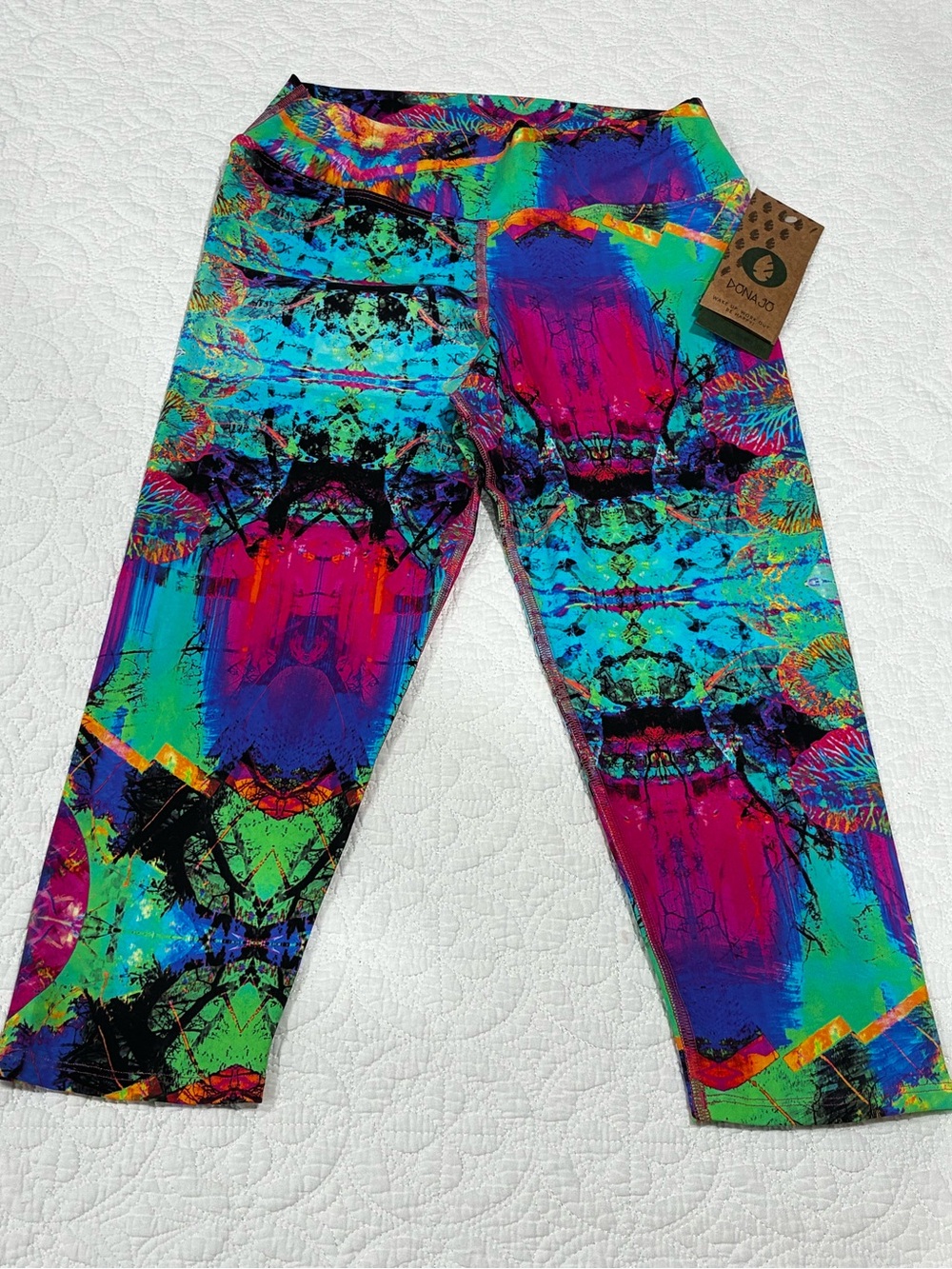 NWT Dona Jo Capris Leggings Surreal Print Size 1 Small High Waist Activewear
